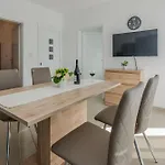 Marovic Apartment