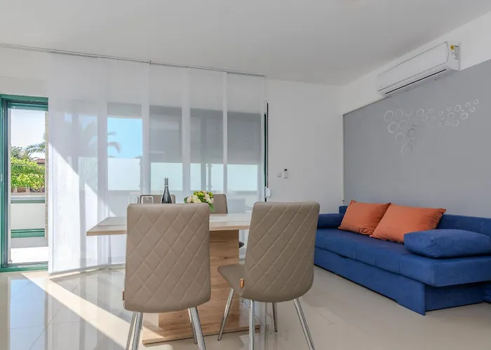 Marovic Apartman Vir